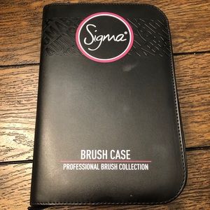 Sigma professional brush case